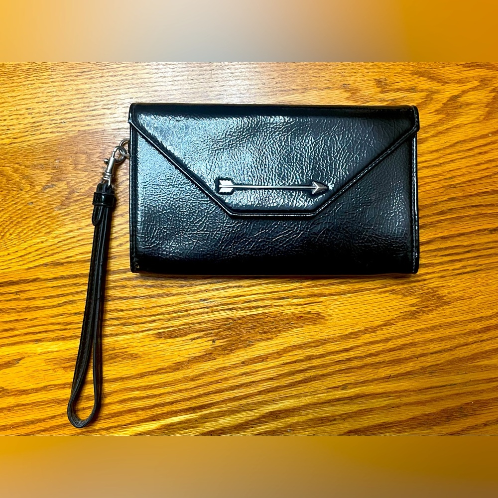Black clutch/wristlet purse